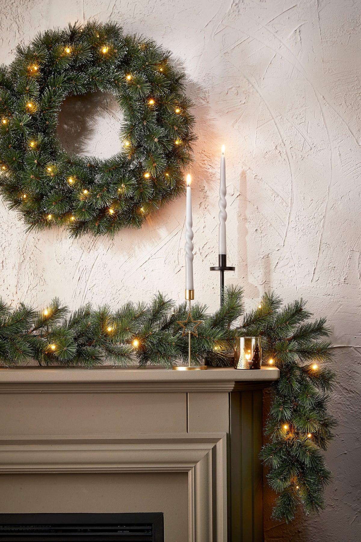 Wreath and spruce garland from the Glendon series