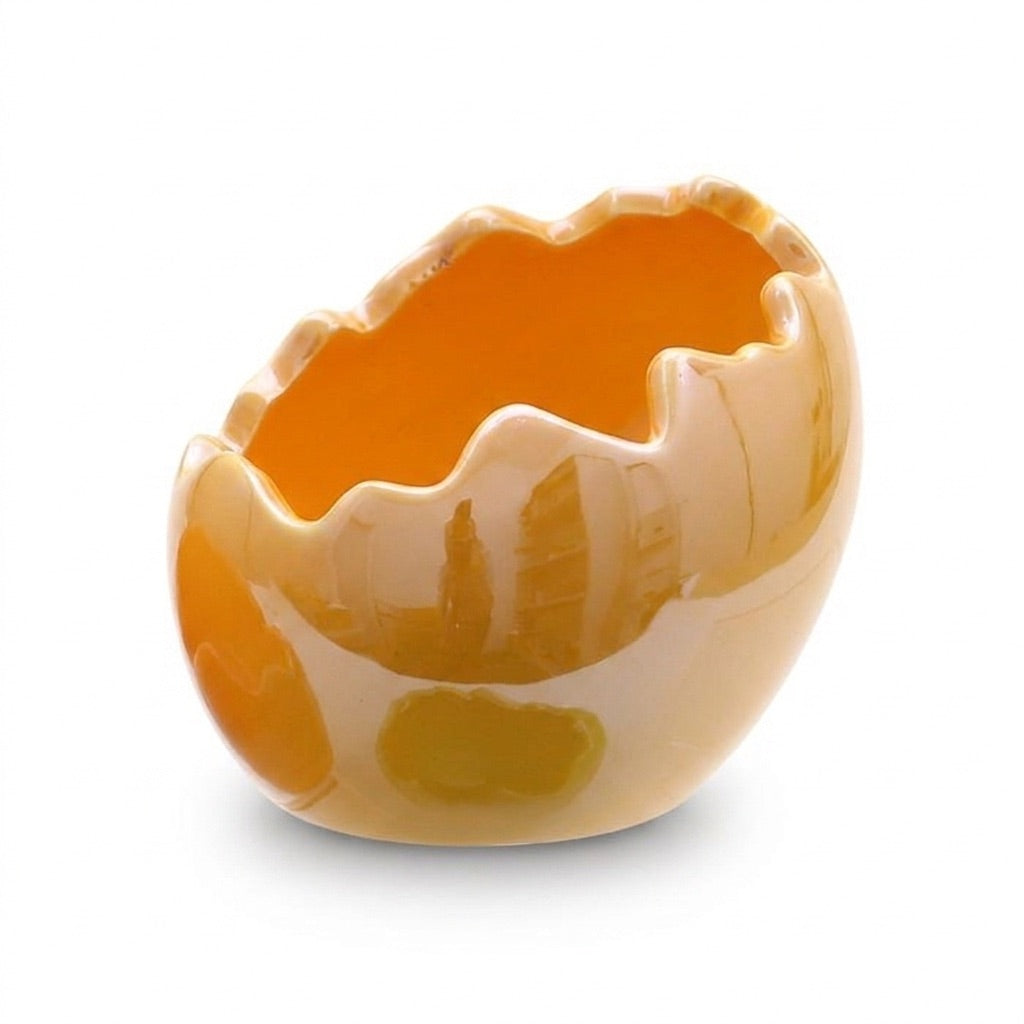 Pearlescent eggshell