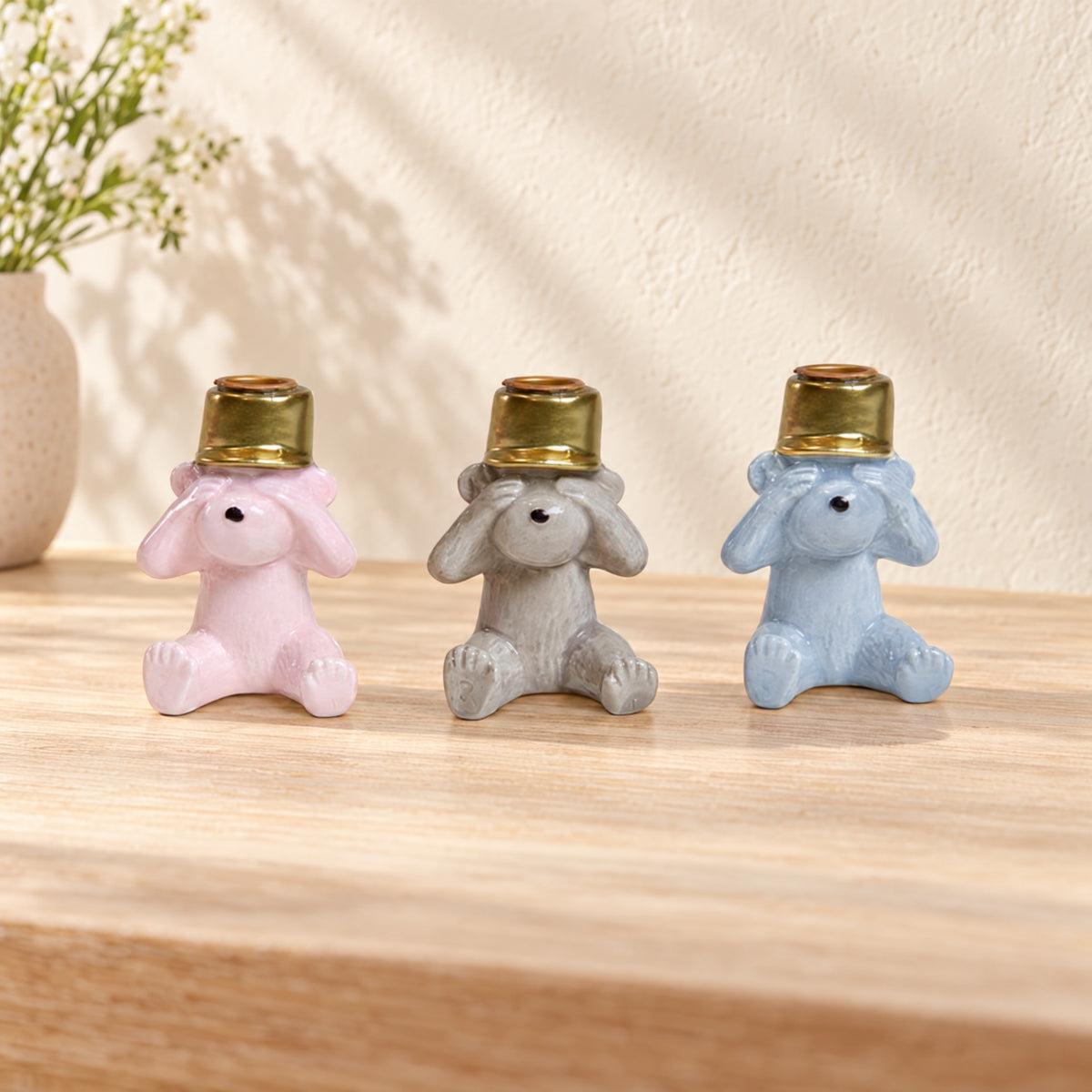 Candlestick for candlelight monkey