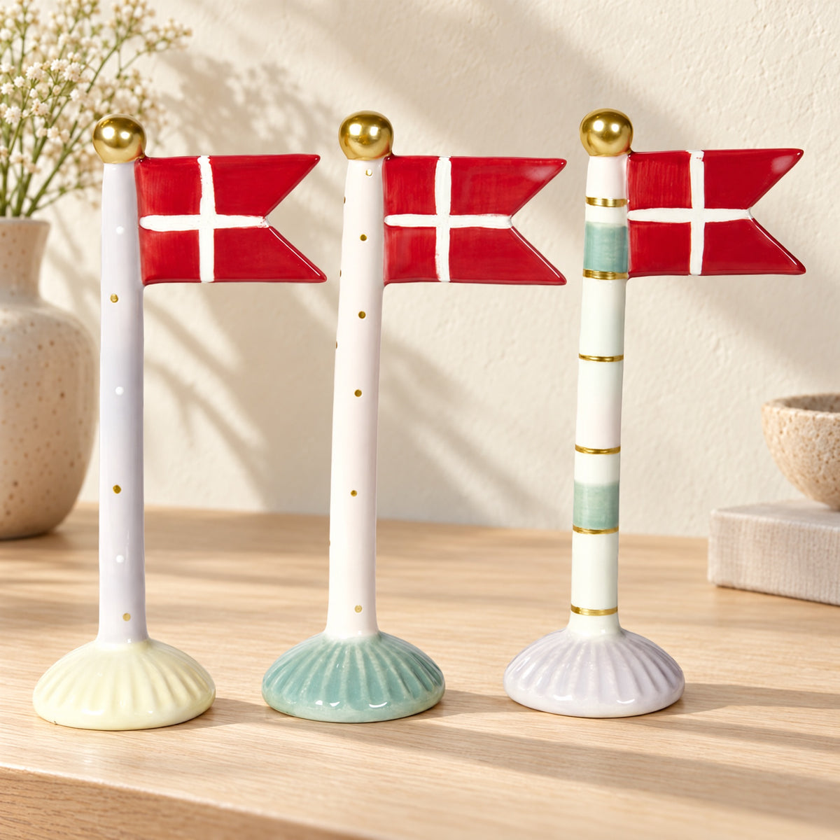 Flag 19 cm high