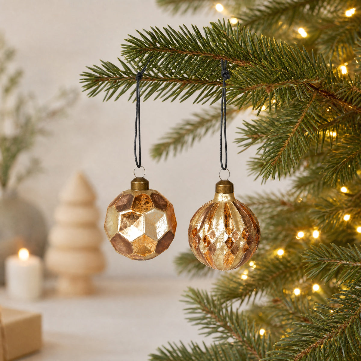 Christmas bauble with structure brown/champagne/gold