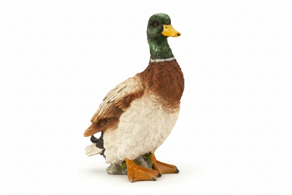 Stående and til dekoration i haven