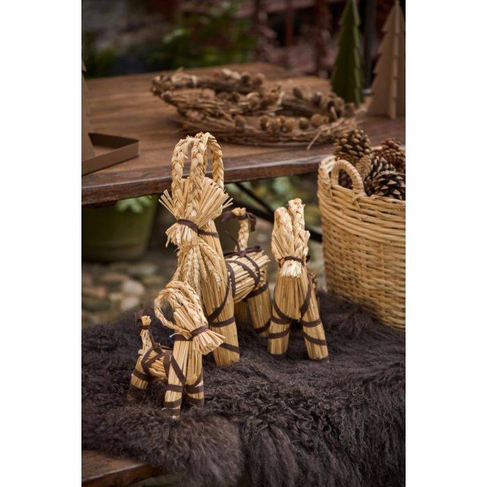 Julebuk m/brunt bånd 22 cm høj