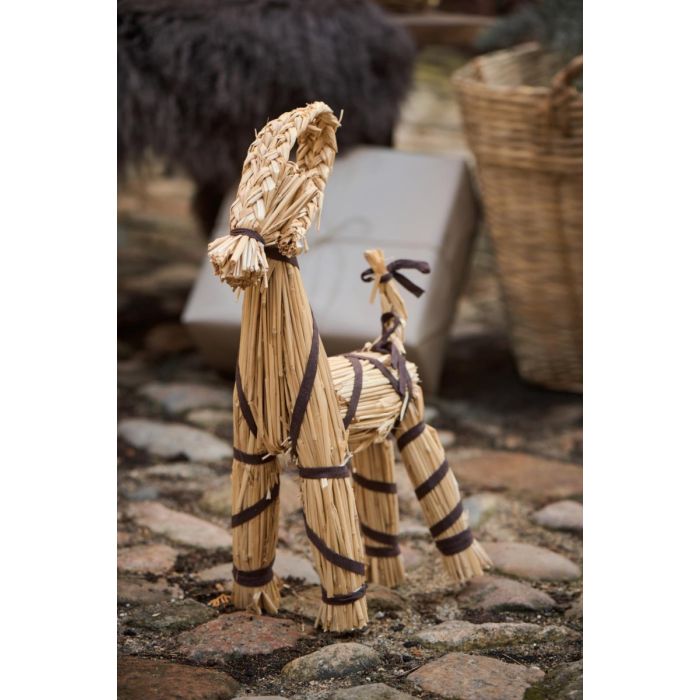 Julebuk m/brunt bånd 43 cm høj