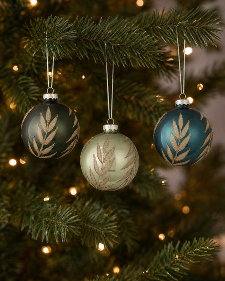 Christmas ball with leaf pattern