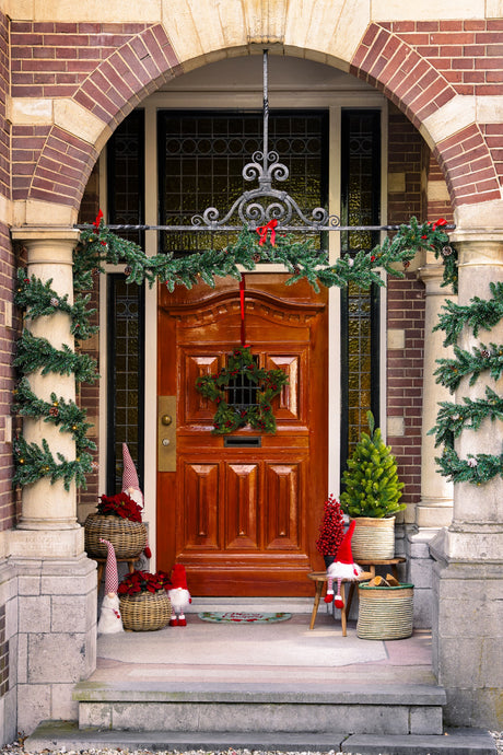 Creston fir garland with lights, 10 m long, for house entrance
