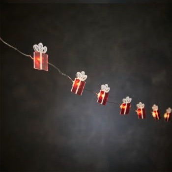 Light chain with Christmas figurines