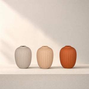 Grooved vase 10 cm