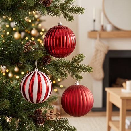 Large Christmas bauble with grooves 20 cm in diameter