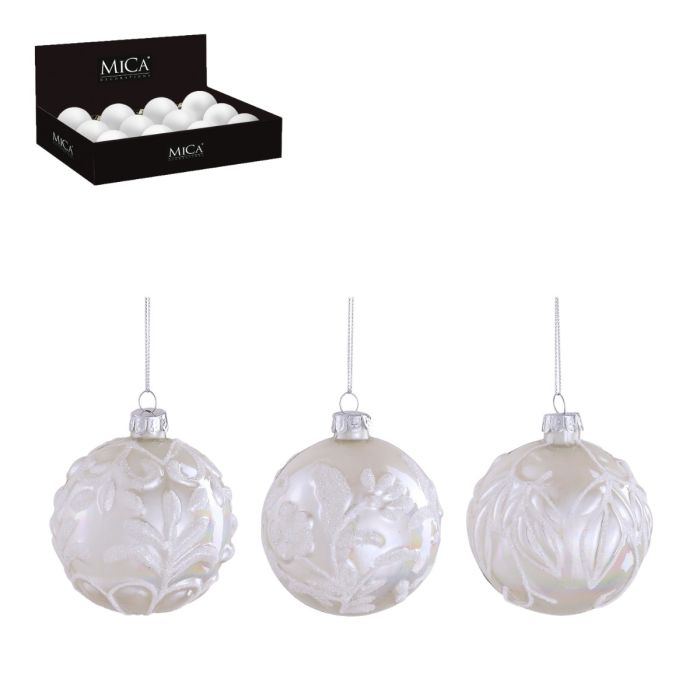 Round Christmas bauble with white flowers