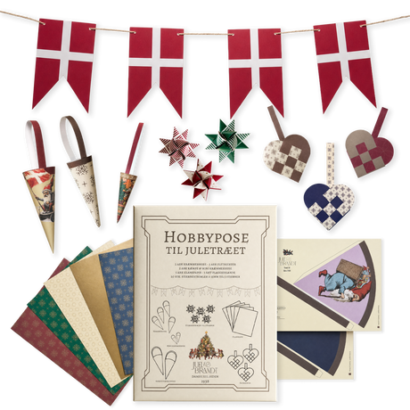 Craft bag with DIY Christmas tree ornaments from Juel & Brandt