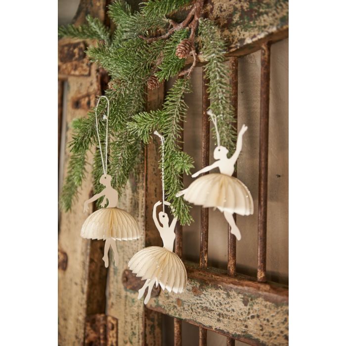 Papirpynt Dansende ballerina med skørt