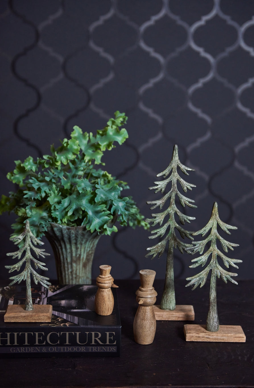 A forest of decorative trees and snowmen from Speedtsberg