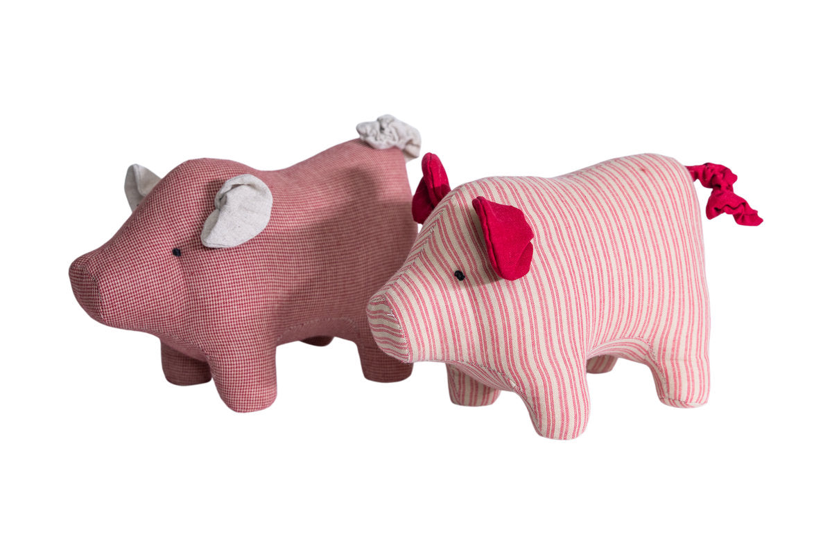 Decorative fabric pigs from Speedtsberg