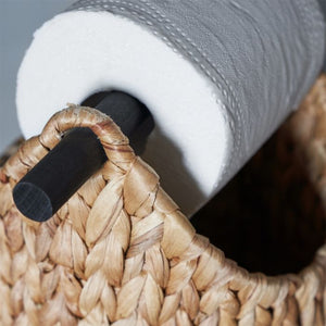 Toiletpapirholder fra House doctor med toiletpapir på