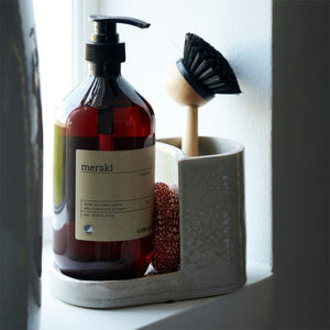Meraki Datura Børste- og sæbeholder i grå med børste og opvaskemiddel