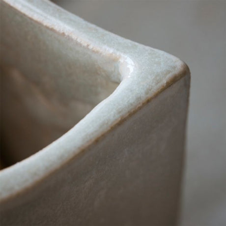 Glasuren på Meraki Datura Børste- og sæbeholder set tæt på