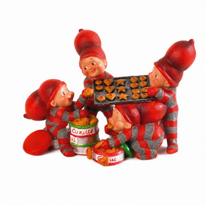 Baking baby elves