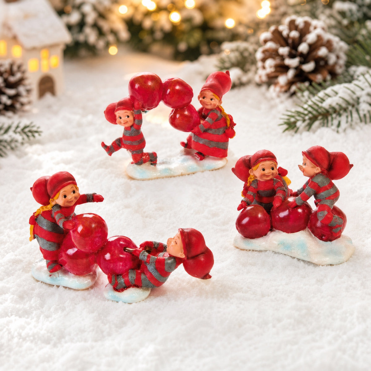 BABY ELVES WITH APPLES