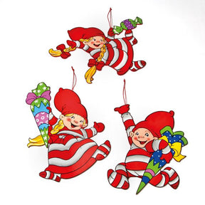 Babynisse i træ til ophæng