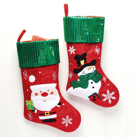 Julesok i rødt stof med grøn kant