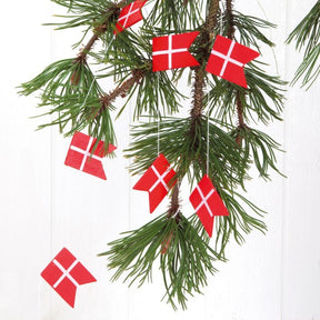 Flagguirlande i træ