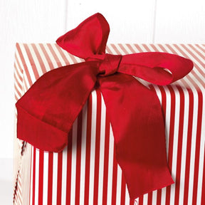 Rødt silkebånd 50 mm bredt