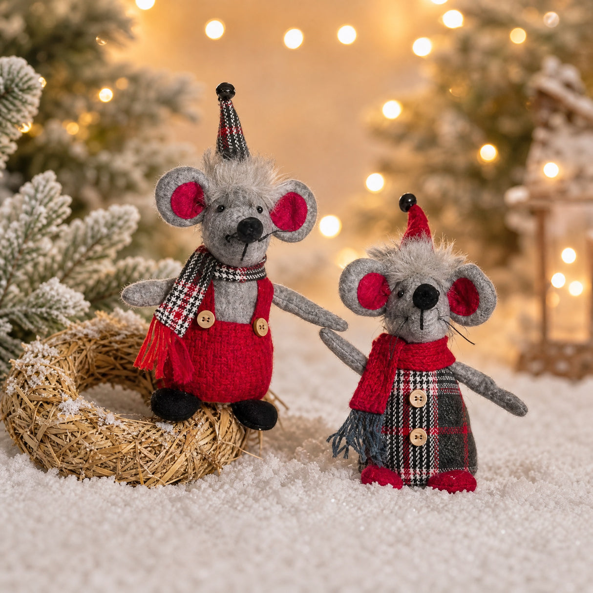 Christmas mouse with fine clothes