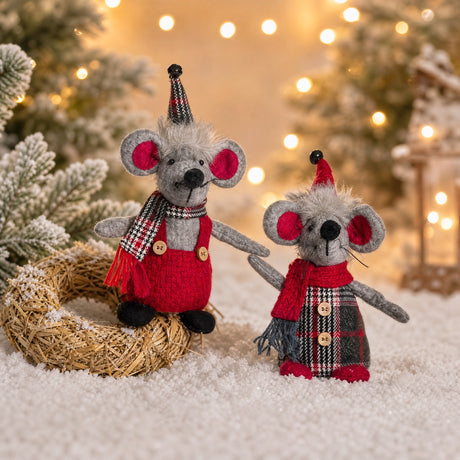 Christmas mouse with fine clothes