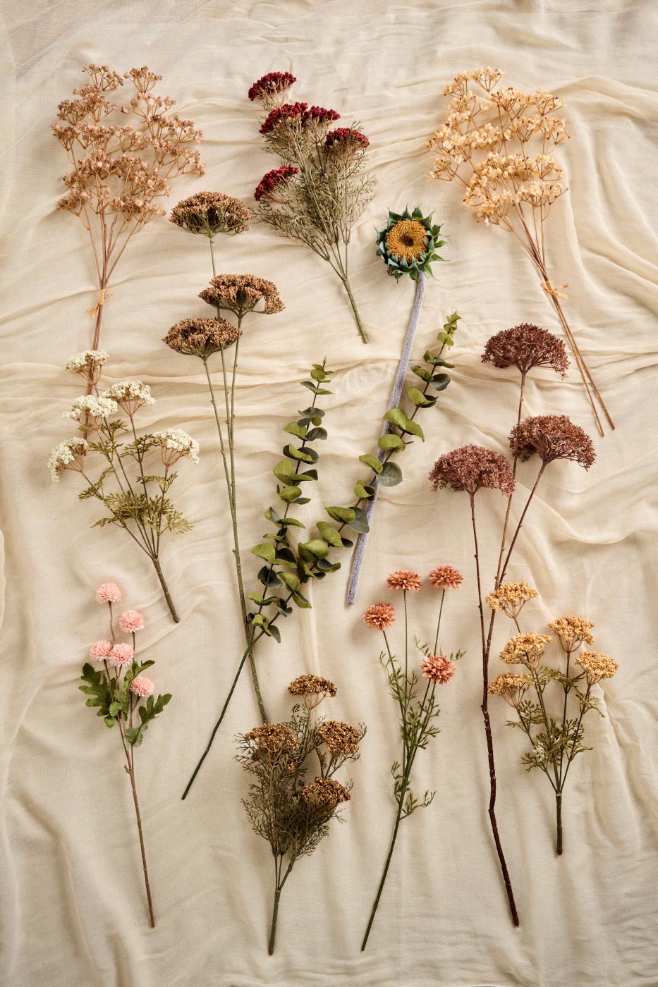 Kunstige blomsterstilke fra Ib Laursens efterårs kollektion