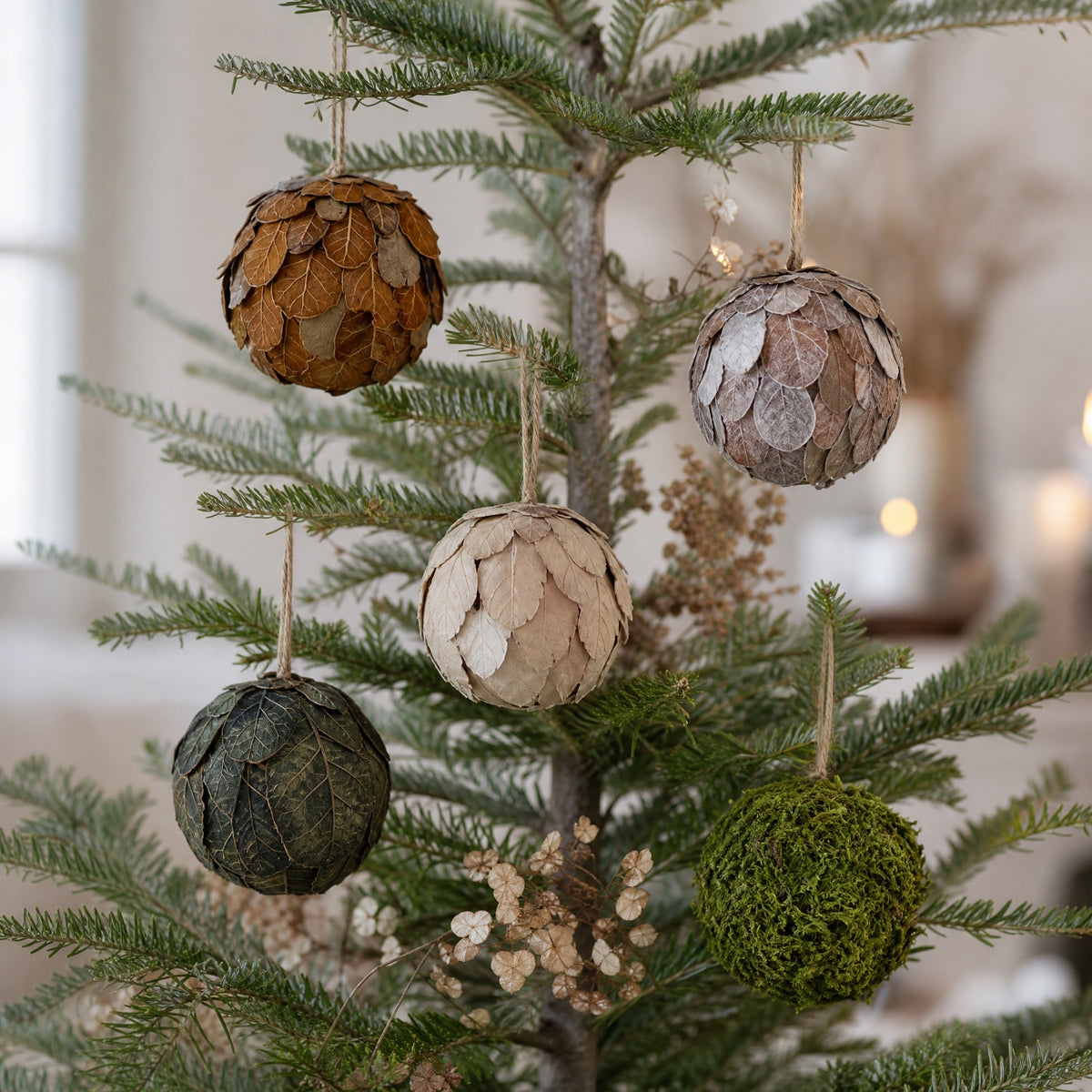 Decorative ball, natural, 10 cm in diameter