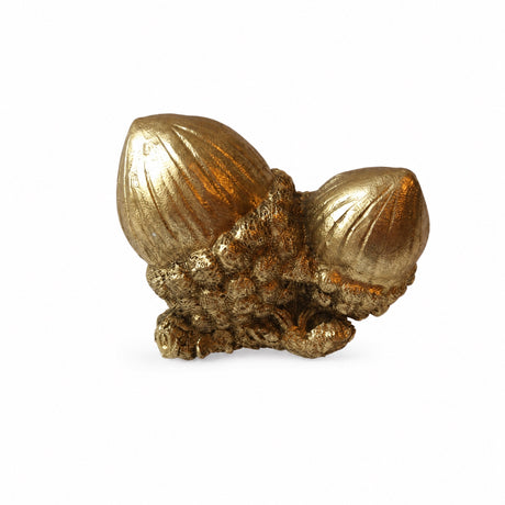 Pine cone/acorn for decoration