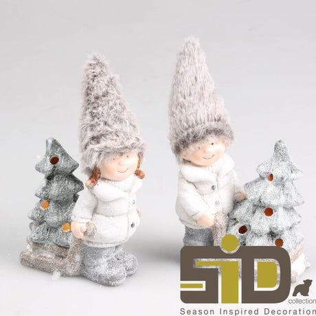 Vinterbørn med juletræer