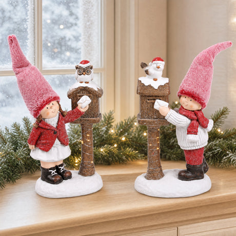 Winter children with mailboxes