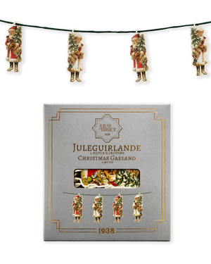 Garland with vintage Santa figurines from Juel & Brandt