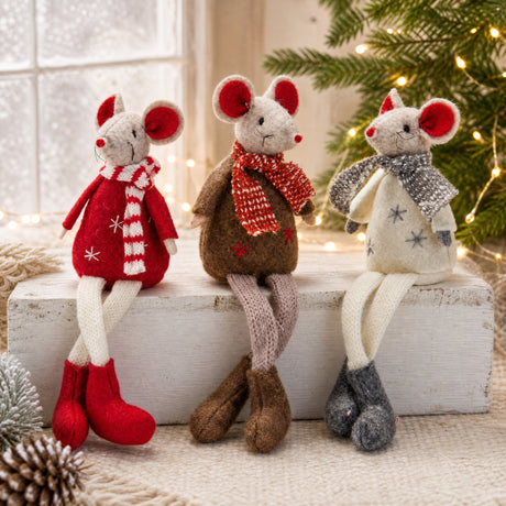 Mouse with hanging legs 17 cm tall
