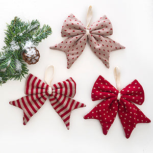 Knitted decorative bow with pattern by Pobra