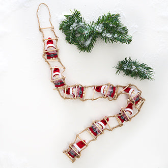 8 Christmas gnomes on a rope ladder from Pobra