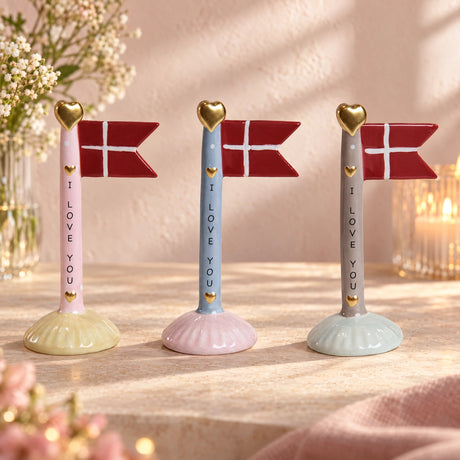 Ceramic flag with 'I love you'