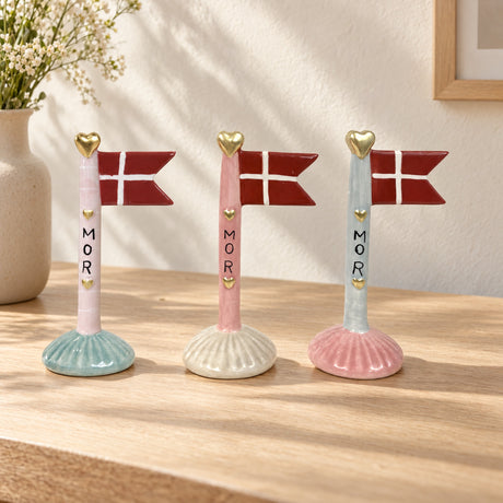 Ceramic flag 'Mom'
