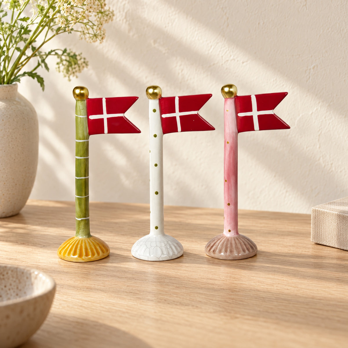 Ceramic birthday flag, 19 cm tall
