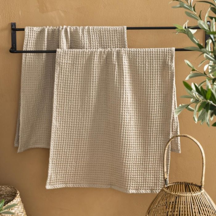 2 Ib Laursen Beige Liseleje håndklæde 50x100 cm hængende til tørre