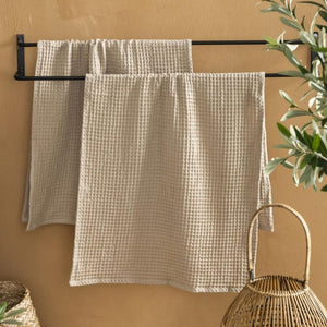 2 Ib Laursen Beige Liseleje håndklæde 50x100 cm hængende til tørre