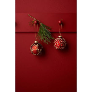 Matrøde julekugler med guldfarvet motiv 